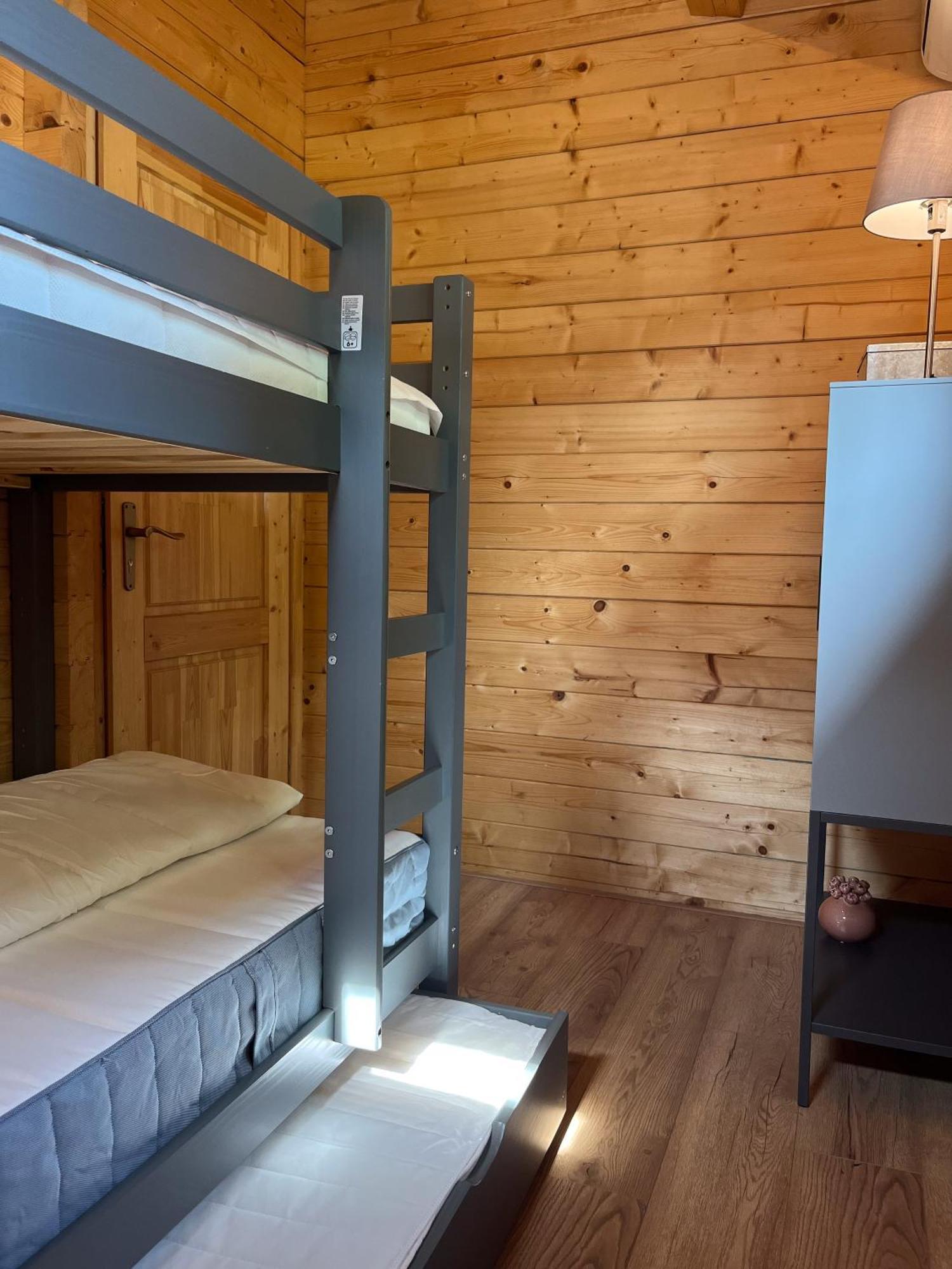 Luxe En Ruim Chalet Met Airco Bij Leekstermeer Matsloot Eksteriør bilde
